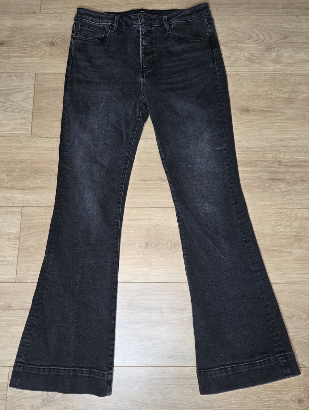 Driftwood Wyatt Black High Rise Button Fly Flare Jeans W30